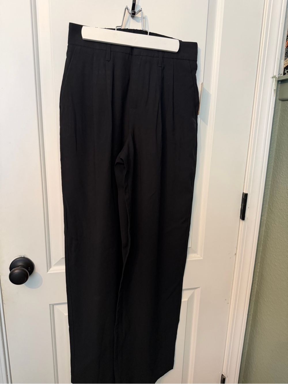Women’s NWT Black Dress Pants - Classic Straight Leg.  0075